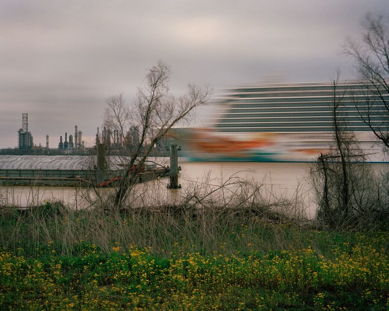 © Sam Muller - Image from the Lâche Pas La Patate photography project