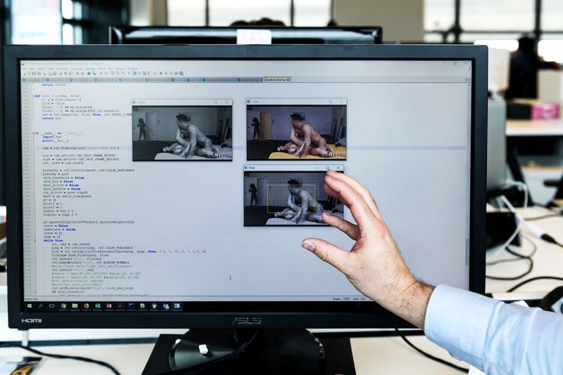 © Petra Kroon - Production of haptic porn movie. 5_Kiiroo 2_the new erotic_PK