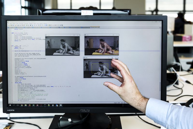 © Petra Kroon - Production of haptic porn movie. 5_Kiiroo 2_the new erotic_PK