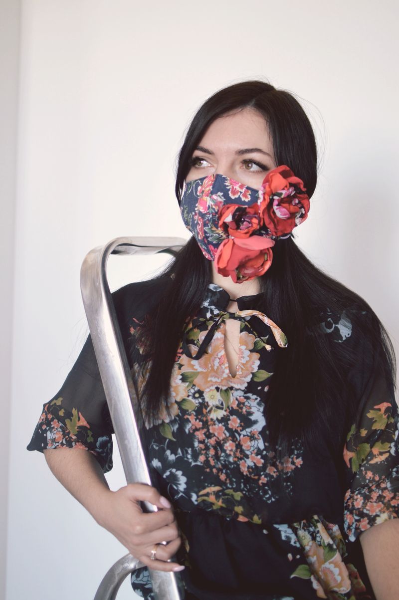 © Elena Bandurka - Image from the Corona Virus Flowers photography project