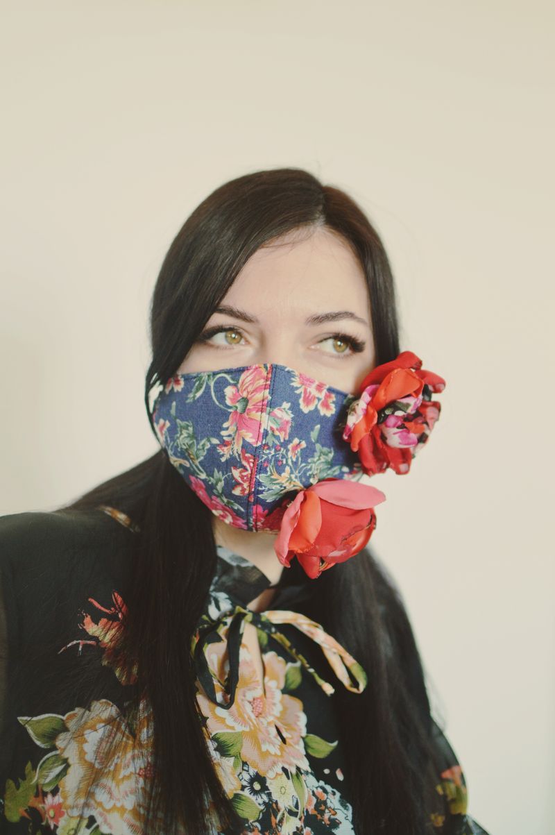 © Elena Bandurka - Image from the Corona Virus Flowers photography project