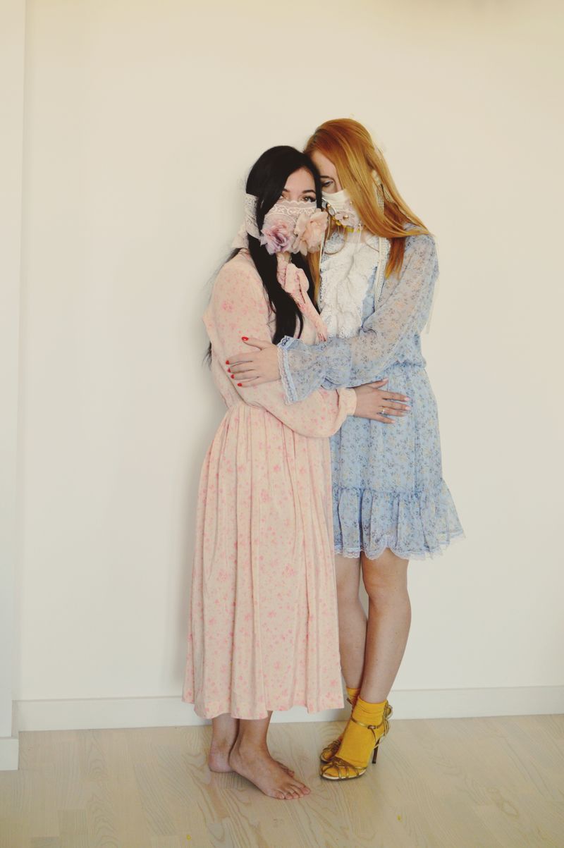 © Elena Bandurka - Image from the Corona Virus Flowers photography project