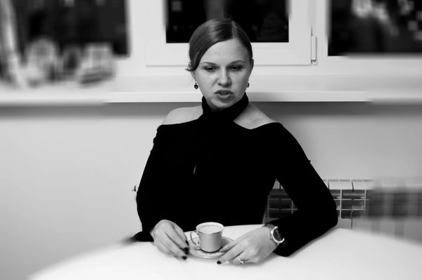 © Elena Bandurka - Image from the Portrait of a girl and a cake. photography project