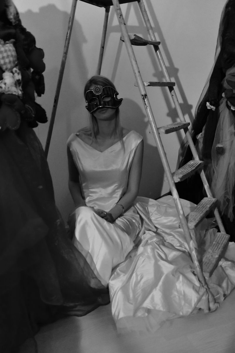 © Elena Bandurka - Image from the Live and non-living doll photography project