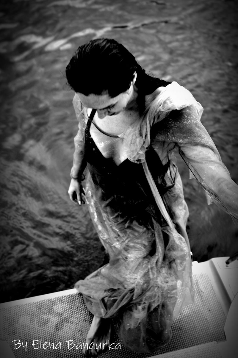 © Elena Bandurka - Image from the Swimmers photography project