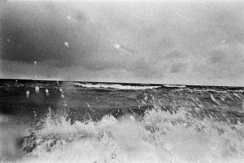 © Mateusz Sarello - Image from the Swell photography project