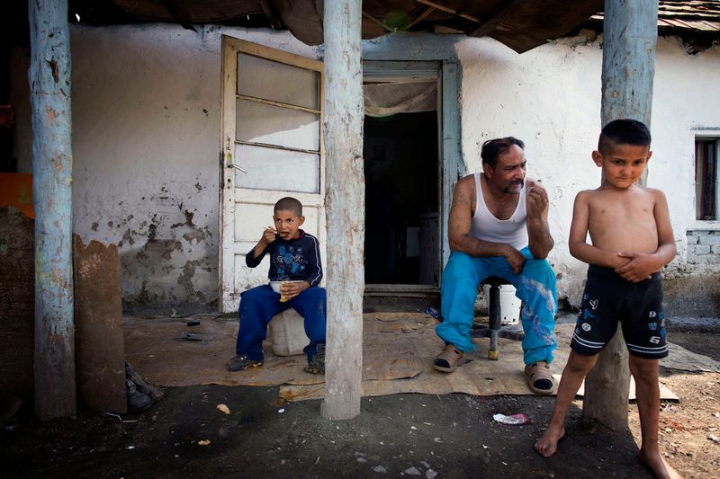 © Toby Binder - Image from the Violence and social exclusion - Roma people in Hungary photography project