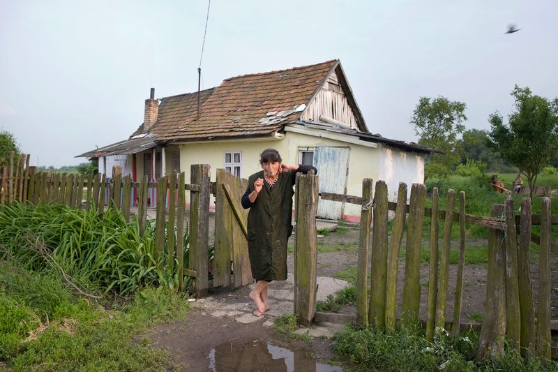© Toby Binder - Image from the Violence and social exclusion - Roma people in Hungary photography project