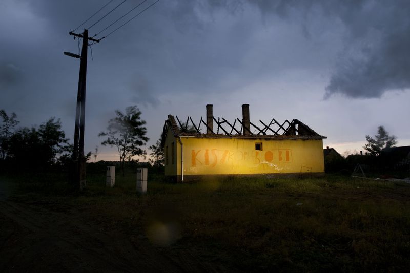 © Toby Binder - Image from the Violence and social exclusion - Roma people in Hungary photography project