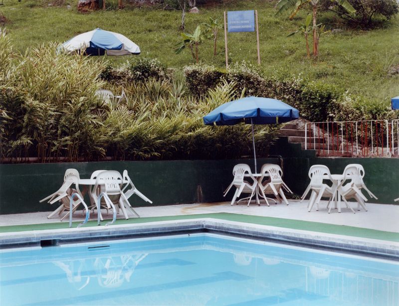 © Mateo Arciniegas Huertas - A retreat meant for leisure and communal enjoyment, it is closed the chairs pulled up. There is nothing to celebrate.