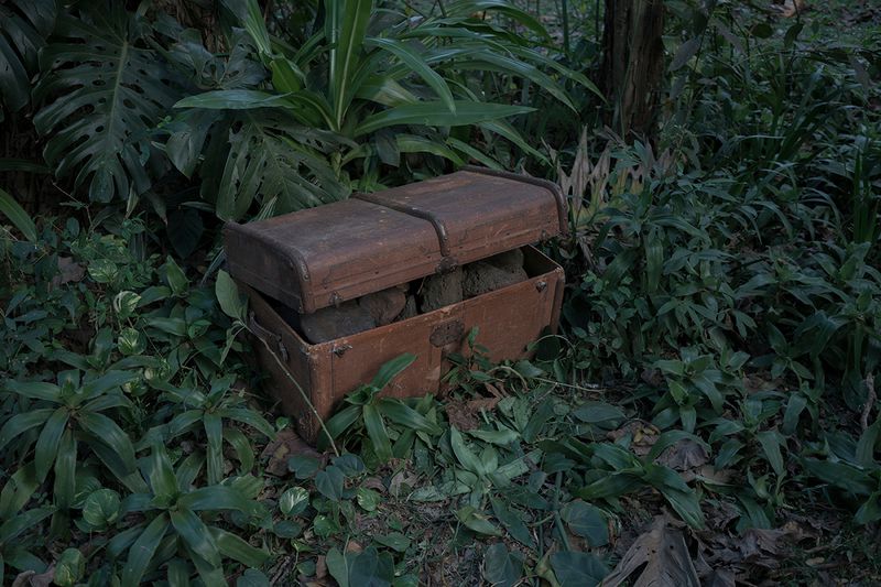 © Katarzyna and Marianne Wasowska, from the series Waiting for the Snow