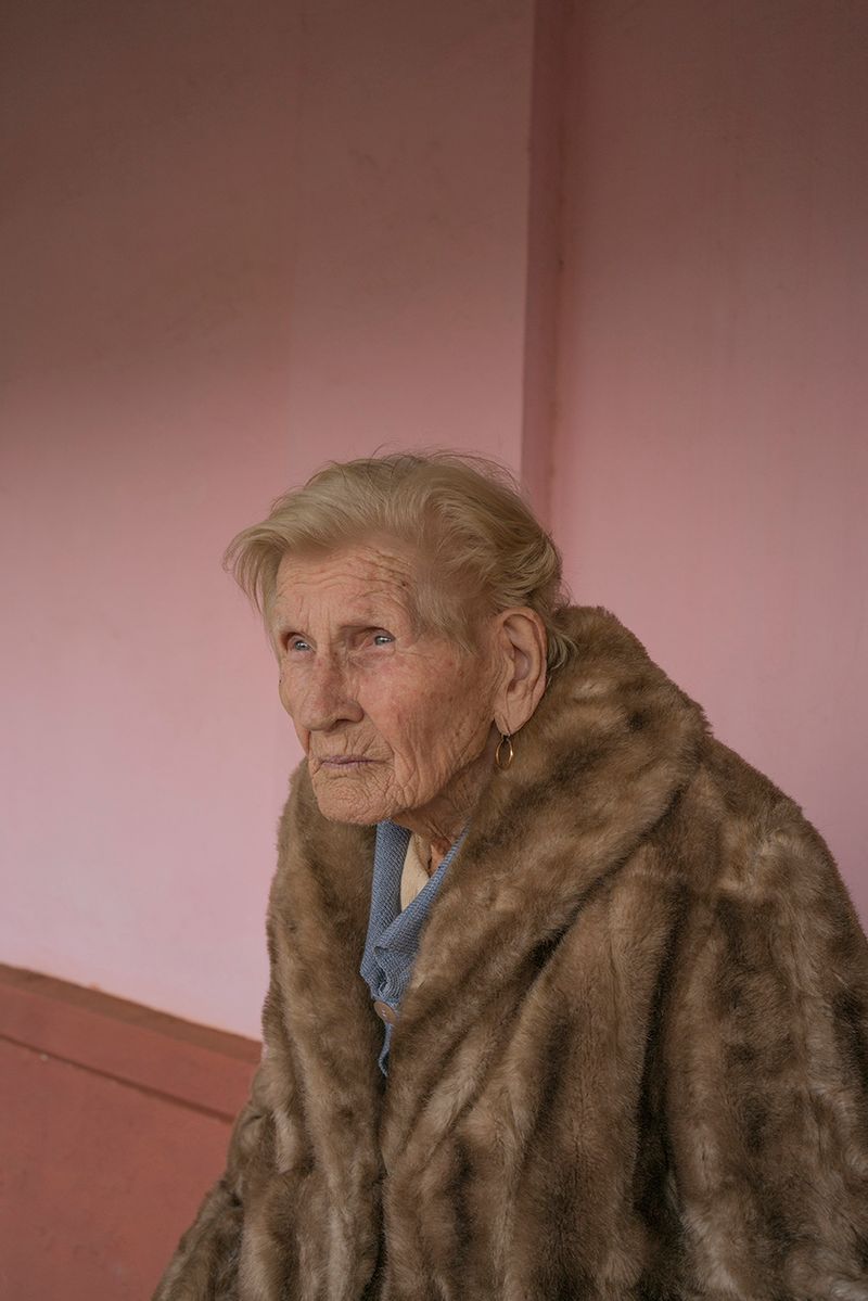 © Katarzyna and Marianne Wasowska, from the series Waiting for the Snow