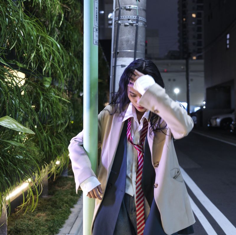 © Linzi Bugeja - your body loses water when you jog so there's none left for tears - no. 6 - lamppost