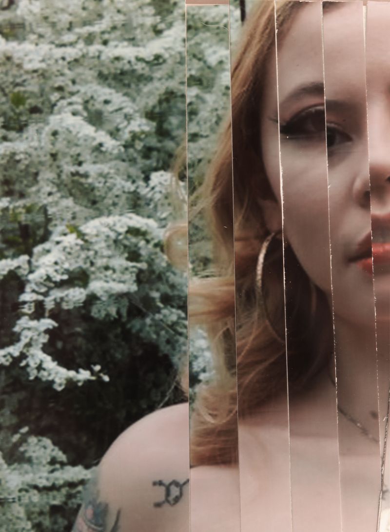 © Linzi Bugeja - Image from the fold your hands child photography project