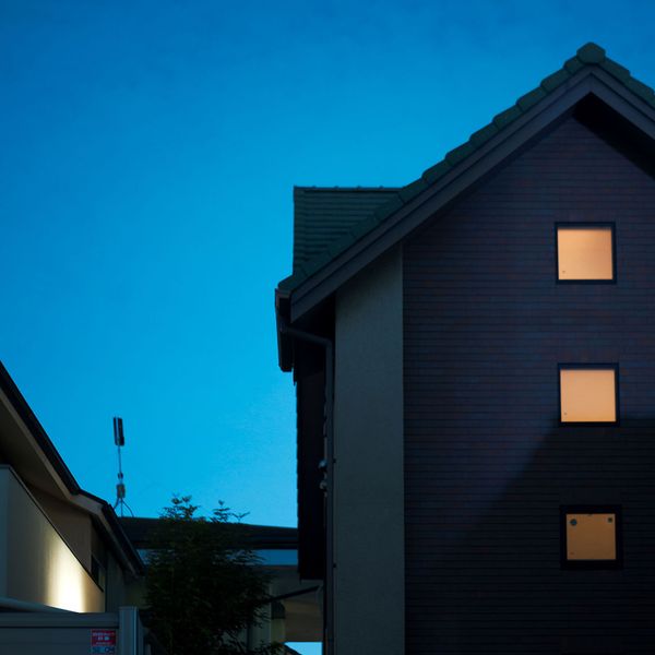 © Linzi Bugeja - slight night shiver 11 - 2:46 am