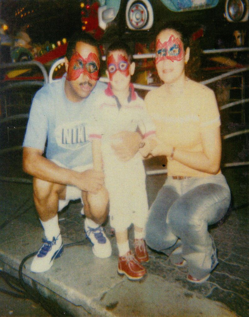 © María Fernanda Pérez - Image from the I Love You, Yet Not photography project