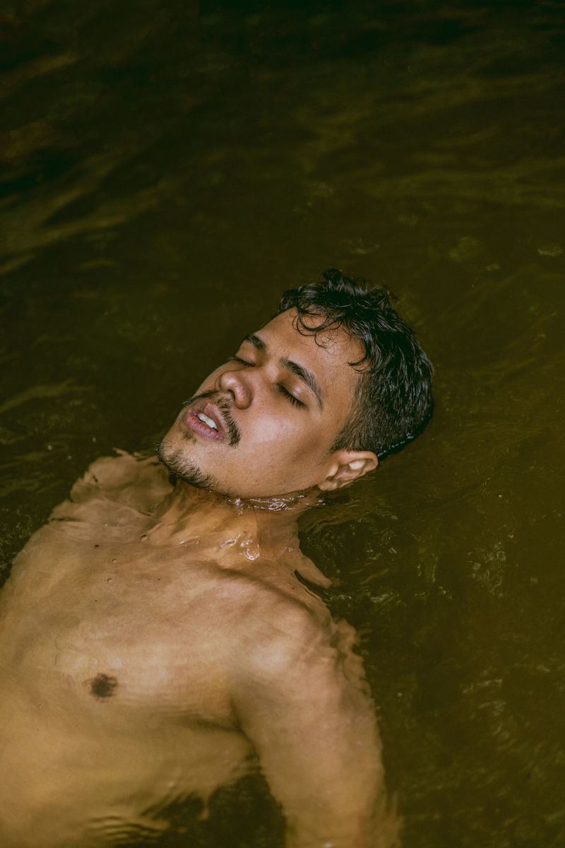 © María Fernanda Pérez - Image from the I Love You, Yet Not photography project