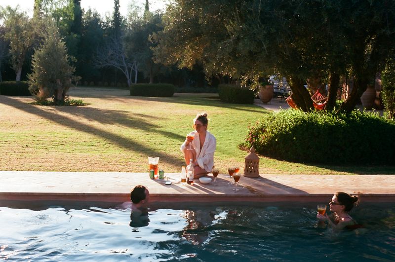 © gigi - pool side 2