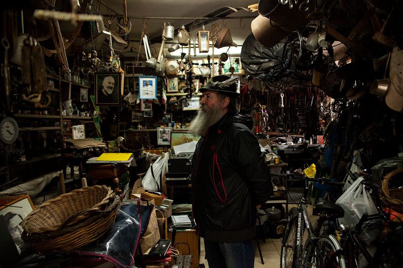 © Francesco Cilli - Image from the Alpine's shop photography project