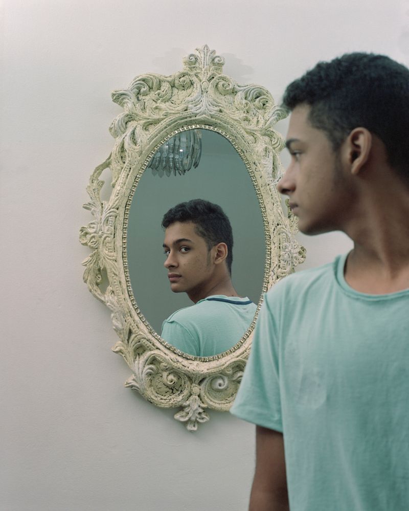 © Juliana Gómez Quijano - Holding the symbols.