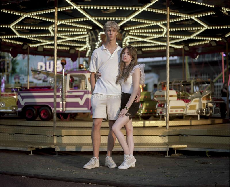 © Nina Schollaardt - Merijn (15) and Ranomy (14) at the fun fair in Tilburg, July 2024