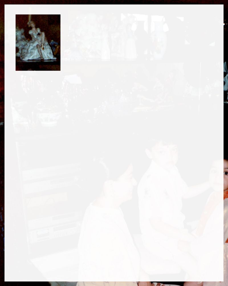 © Yashna Kaul - Image from the Family Romance photography project