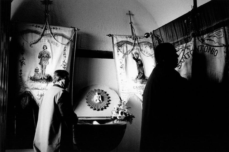 © Paulo Monteiro - Nossa Senhora das Candeiasprocession, island of Pico, 2008.