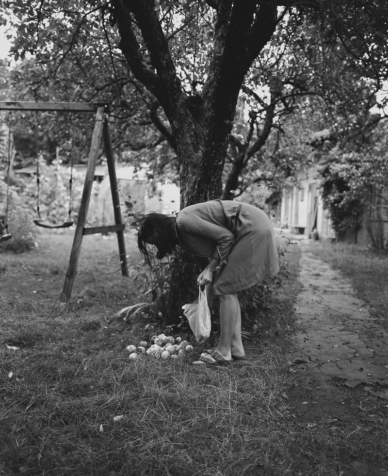 © Monika Orpik - Image from the Neighbours photography project