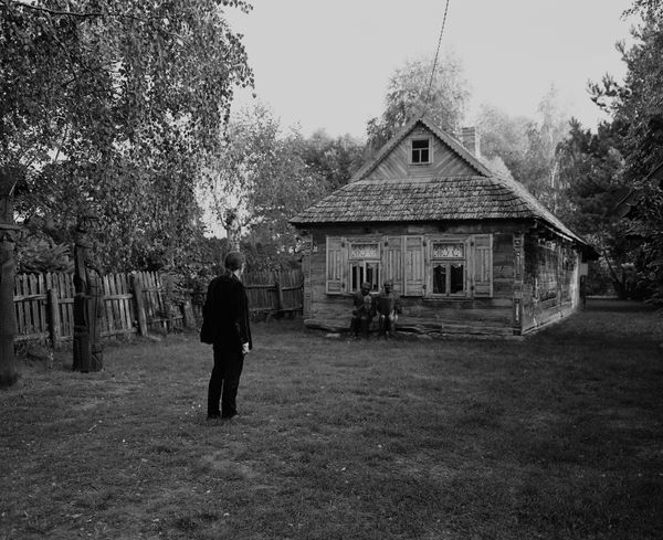 © Monika Orpik - Image from the Neighbours photography project