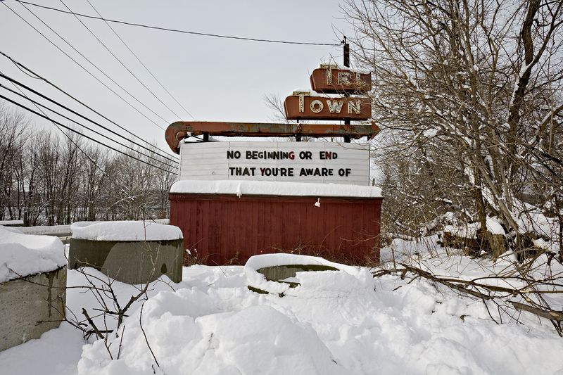 © Victoria Crayhon - Untitled Fitchburg Massachusetts 2009, 44 x 30 inch archival pigment print, Edition of 5