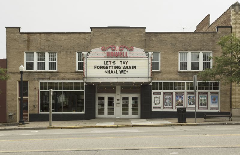 © Victoria Crayhon - Untitled Howell Michigan 2015, 44 x 30 inch archival pigment print, Edition of 5