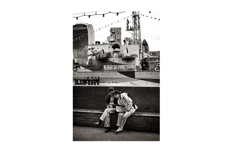 © luis barta - Image from the Visiting visitors photography project