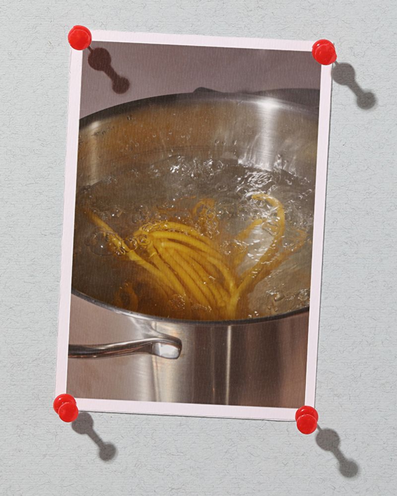 © Magali Polverino - Image from the The color of pasta is the color of the sun photography project