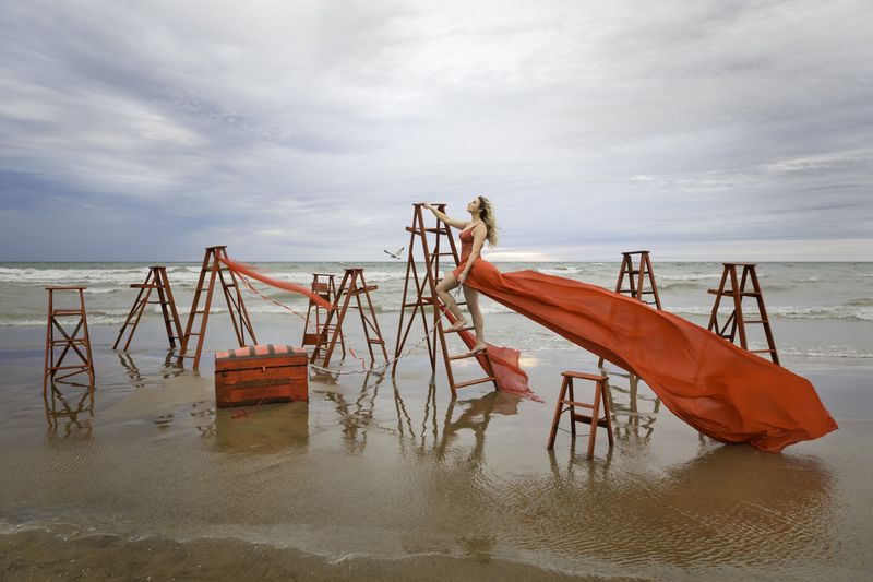 © Elisa Iannacone - Image from the The Spiral of Containment photography project