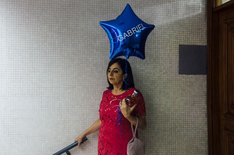 © Gabriel Carpes - Mom, before my graduation