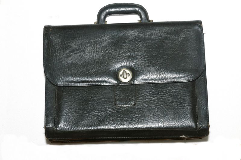 © Gabriel Carpes - Dads briefcase