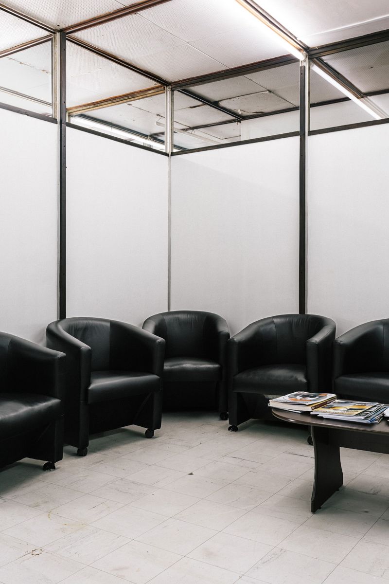 © Gabriel Carpes - Waiting room chairs in the department of urbanism of Porto Alegre city hall.