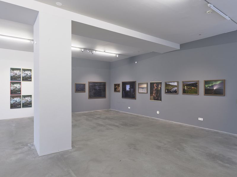 © Grażyna Siedlecka - AUSNAHMEZUSTAND installation view, courtesy ZAK Zentrum für Aktuelle Kunst, Berlin. Photo by Eric Tschernow