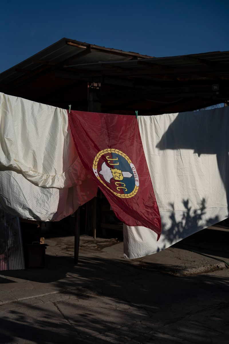 © Eric Allende - Image from the In my dreams, amaranth bloomed. photography project