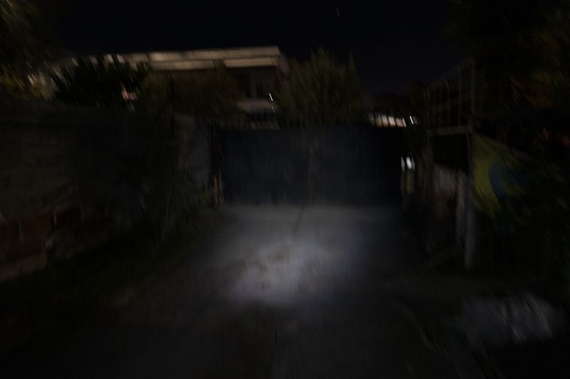 © Eric Allende - Image from the In my dreams, amaranth bloomed. photography project