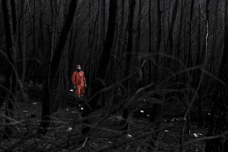 © Elena, Leonidas Kollatou, Toumpanos - Image from the Ten thousand suns photography project