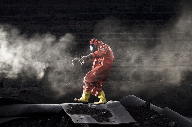 © Elena, Leonidas Kollatou, Toumpanos - Image from the Ten thousand suns photography project