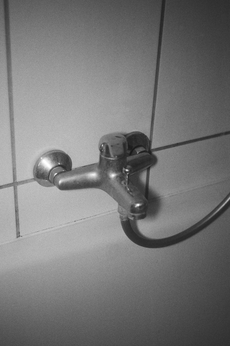 © Youvalle Levy - Image from the Moonlighting : traces and found objects photography project