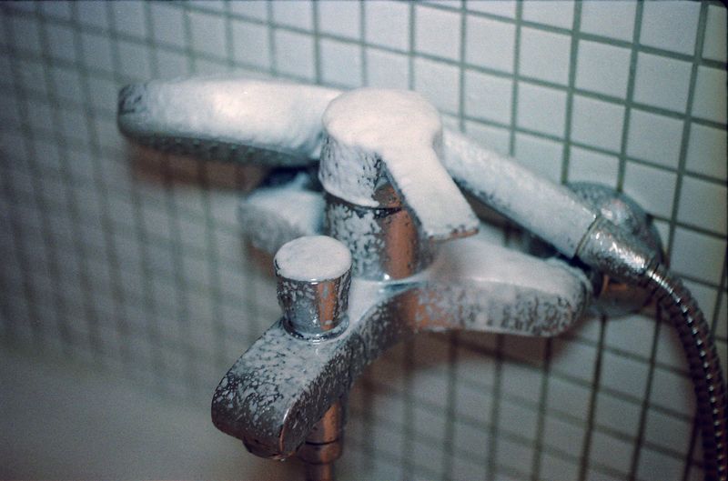 © Youvalle Levy - Image from the Traces of Lifestyle photography project