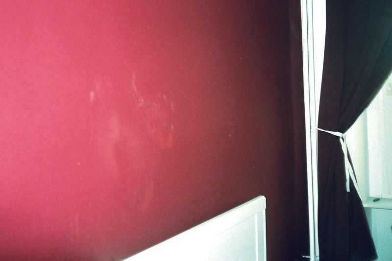 © Youvalle Levy - Image from the Traces of Lifestyle photography project