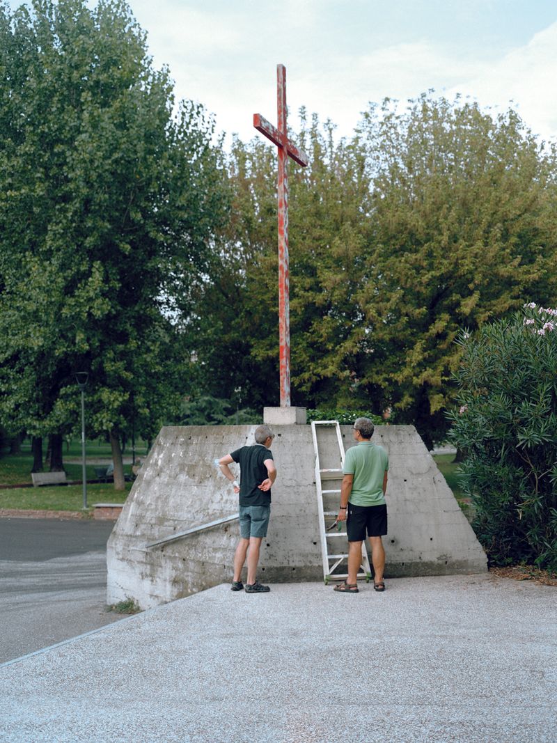 © Nikola Lorenzin - Image from the A Spectacle of Ugliness photography project