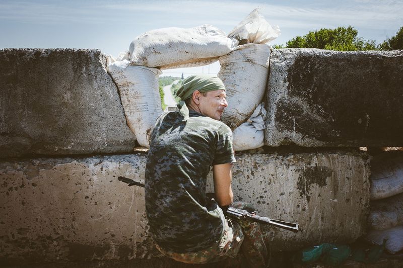 © Alexander Vasukovich - Image from the War among sunflowers. Volunteers of Donbass photography project