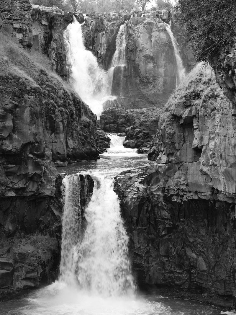 © Douglas Lowell - Image from the Ballad of the Watchers Watching photography project