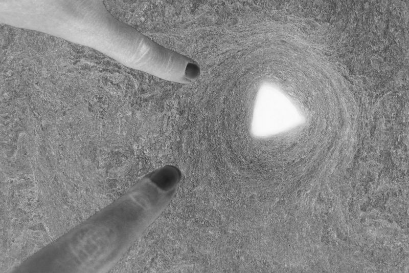 © Pelly Mandreka - Warm Worm couple upon exiting nest to charge