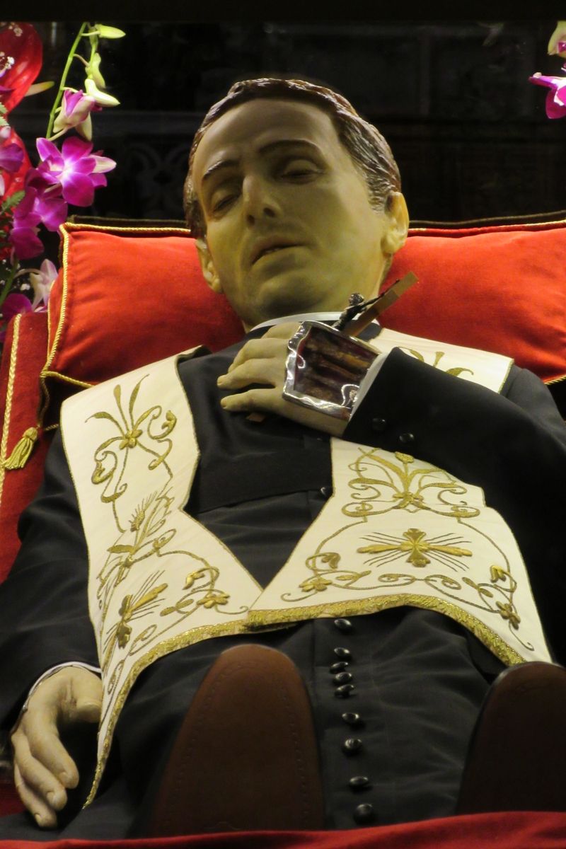 © Pelly Mandreka - Venerated Voto sapped of his sacred protoplasm after worship rite